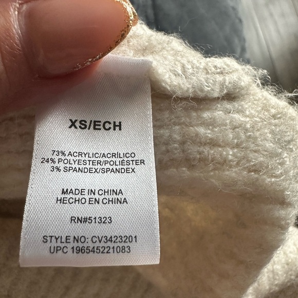 Vince Camuto Women’s Sweater Vest Size XS - Picture 4 of 8